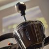 Thrustmaster przedstawia TH8A Add-On Shifter — realistyczną, wysokiej klasy skrzynię biegów współpracującą z wieloma platformami