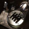 Thrustmaster przedstawia TH8A Add-On Shifter — realistyczną, wysokiej klasy skrzynię biegów współpracującą z wieloma platformami