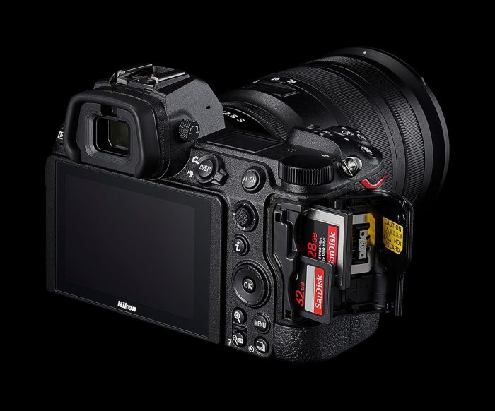 Nikon Aparat bezlusterkowy Z6 II Body (24,5 megapikseli, ultra szeroki ISO, 14 kl./s, AF z wykrywaniem oczu, podwójne gniazda na